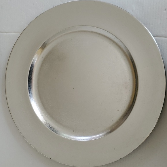 Royal Gallery Silver Tone Charger Plate w/Lacquer Finish Set of 3 *read* - Picture 2 of 9